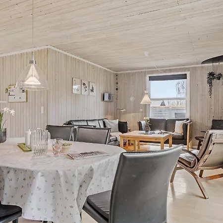 Casa vacanze 3 Bedroom Stunning In Sydals Skovmose